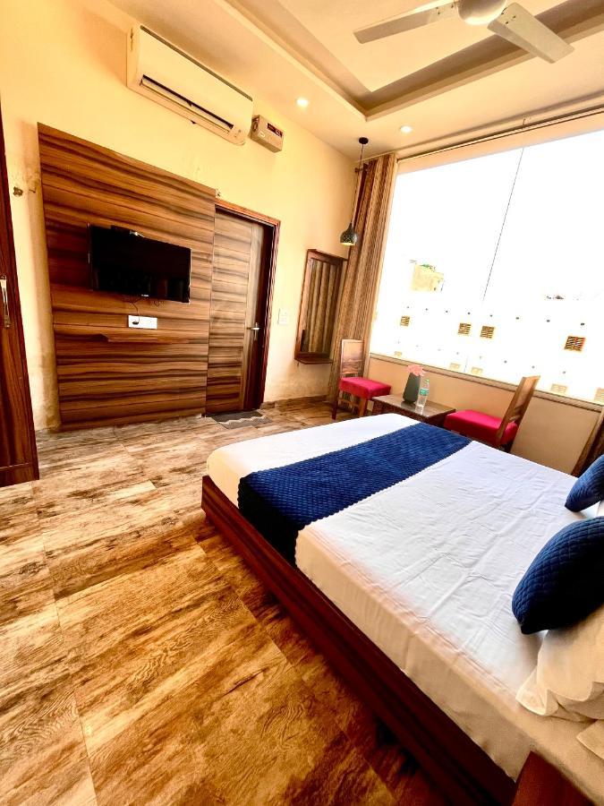 Hotel Woodcrest Zirakpur - Best Family Hotel By - A Unit Of Sidham Group Exterior photo
