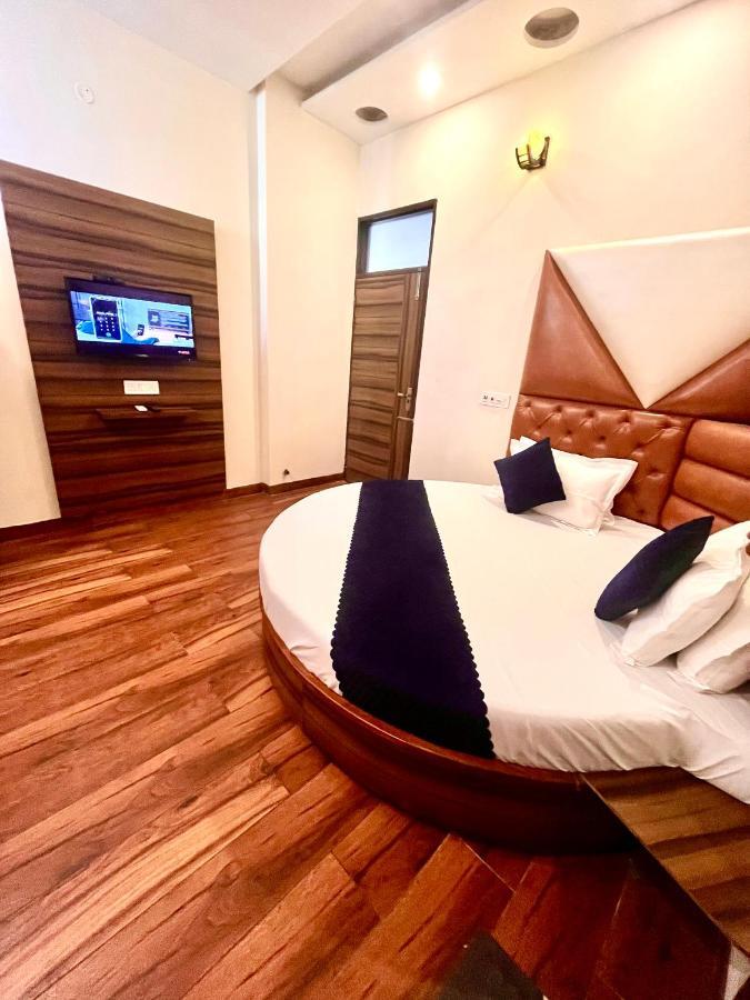 Hotel Woodcrest Zirakpur - Best Family Hotel By - A Unit Of Sidham Group Exterior photo