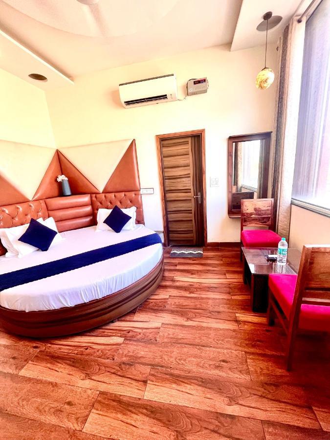 Hotel Woodcrest Zirakpur - Best Family Hotel By - A Unit Of Sidham Group Exterior photo